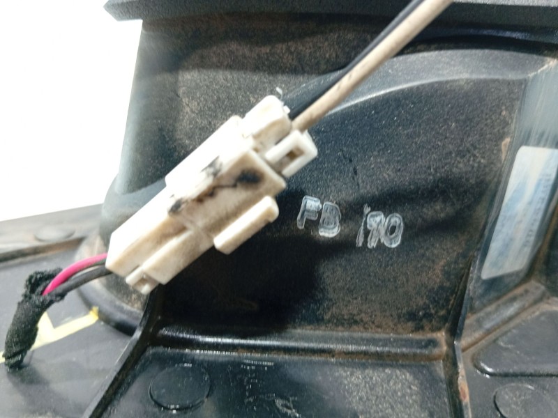 Recambio de piloto trasero derecho para ssangyong rodius i 2.7 xdi referencia OEM IAM   