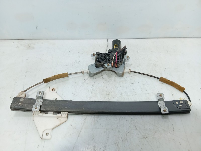 Recambio de elevalunas trasero derecho para ssangyong rodius i 2.7 xdi referencia OEM IAM 7334021001  