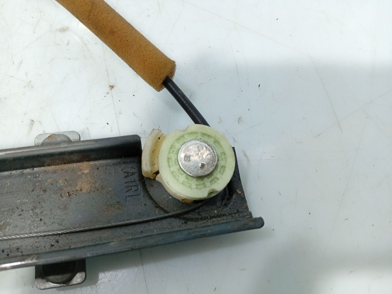 Recambio de elevalunas trasero izquierdo para ssangyong rodius i 2.7 xdi referencia OEM IAM 7333021001  