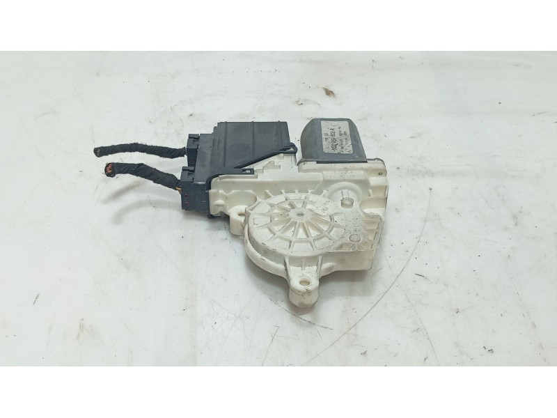Recambio de motor elevalunas delantero izquierdo para seat ibiza iii (6l1) 2.0 referencia OEM IAM   