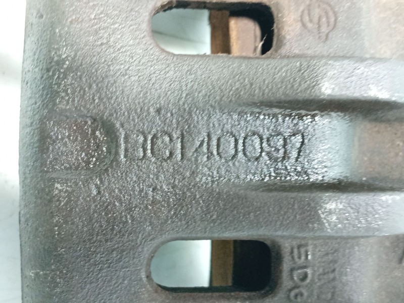 Recambio de pinza freno delantera izquierda para ssangyong rodius i 2.7 xdi referencia OEM IAM 4811021102  