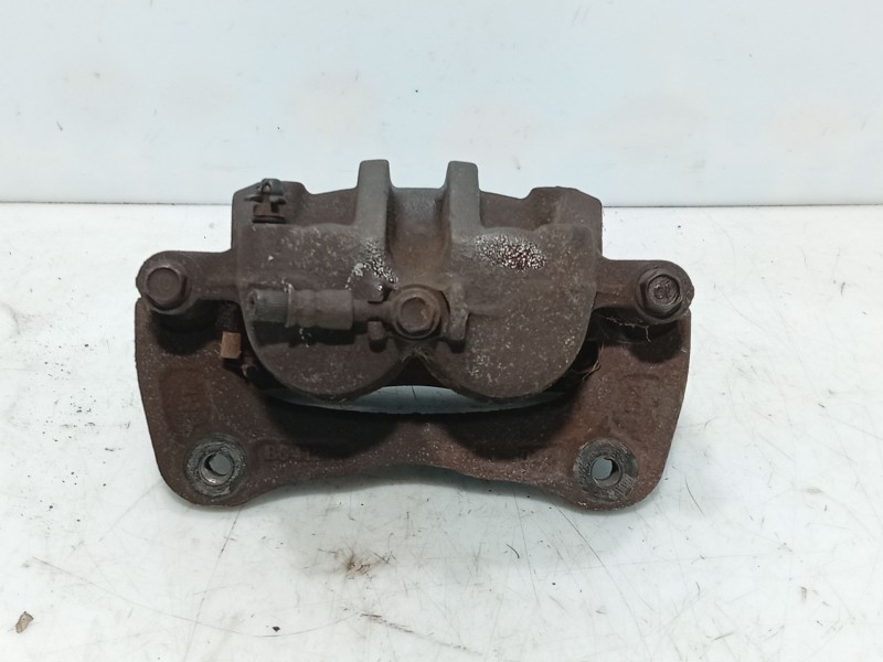 Recambio de pinza freno delantera izquierda para ssangyong rodius i 2.7 xdi referencia OEM IAM 4811021102  