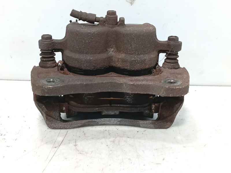 Recambio de pinza freno delantera izquierda para ssangyong rodius i 2.7 xdi referencia OEM IAM 4811021102  