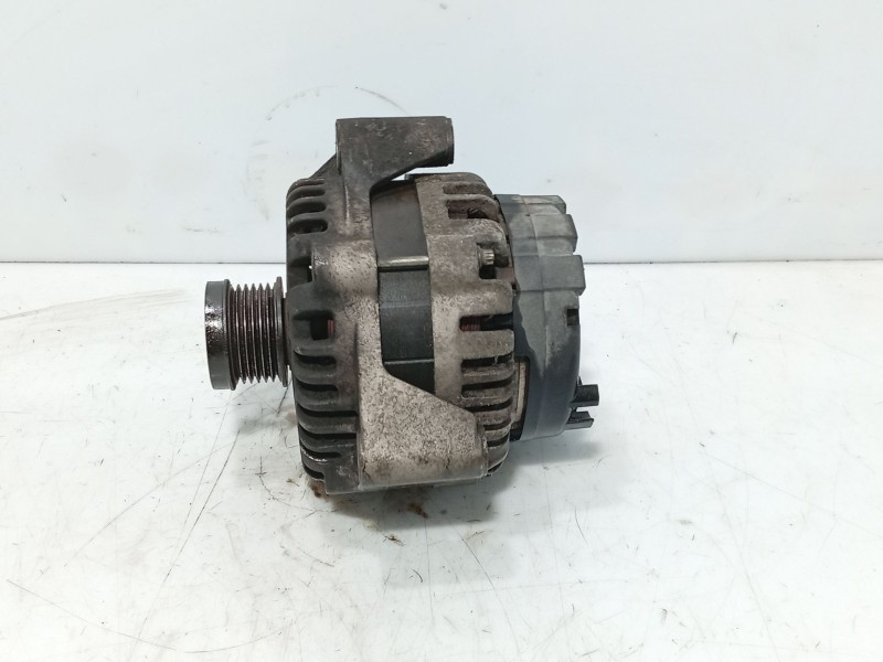 Recambio de alternador para ssangyong rodius i 2.7 xdi referencia OEM IAM   