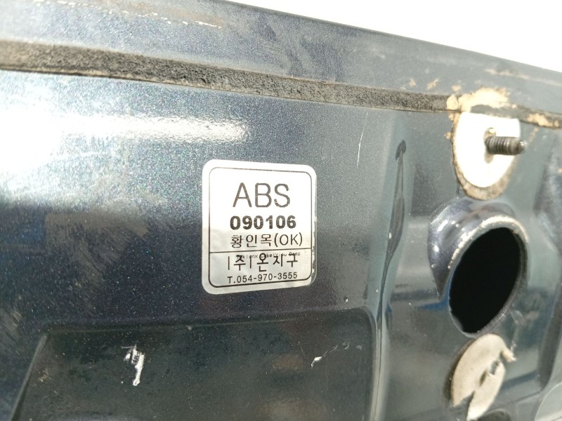 Recambio de aleron trasero para ssangyong rodius i 2.7 xdi referencia OEM IAM   