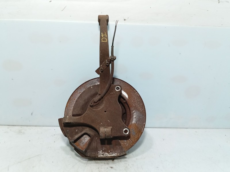 Recambio de mangueta delantera izquierda para ssangyong rodius i 2.7 xdi referencia OEM IAM 4121021000  