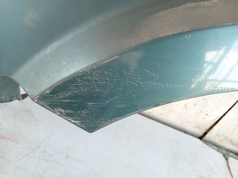 Recambio de aleta delantera izquierda para ford fusion (ju_) 1.4 referencia OEM IAM 1420115  