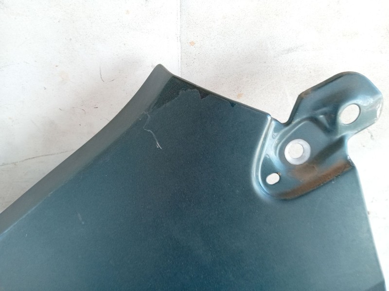 Recambio de aleta delantera izquierda para ford fusion (ju_) 1.4 referencia OEM IAM 1420115  