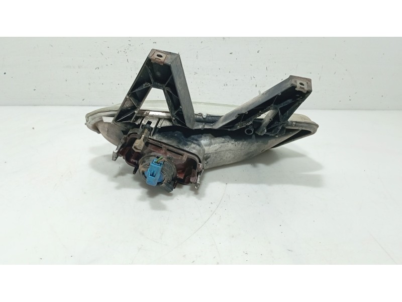 Recambio de faro antiniebla derecho para peugeot 406 (8b) 2.0 hdi 110 referencia OEM IAM   