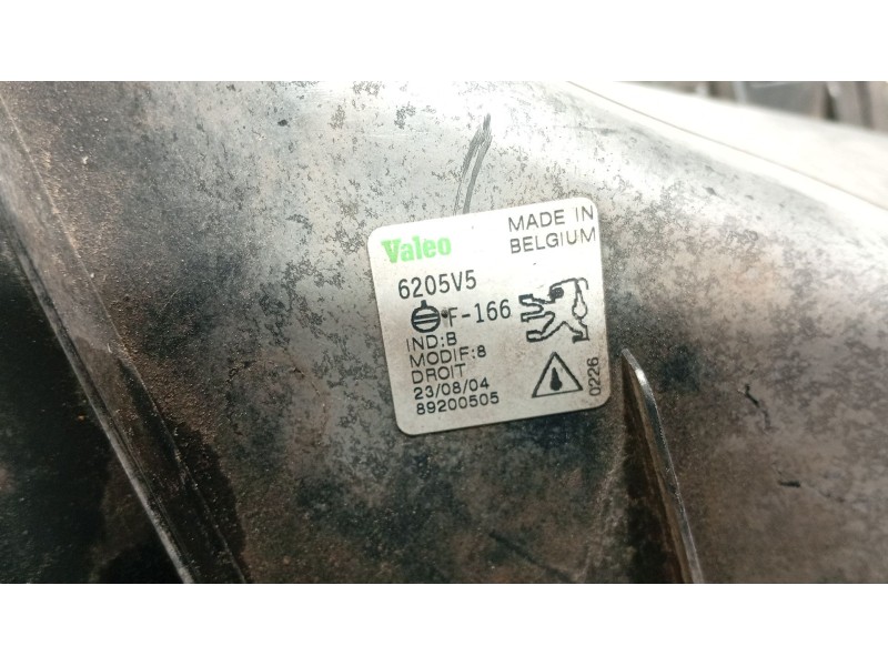 Recambio de faro antiniebla derecho para peugeot 406 (8b) 2.0 hdi 110 referencia OEM IAM   