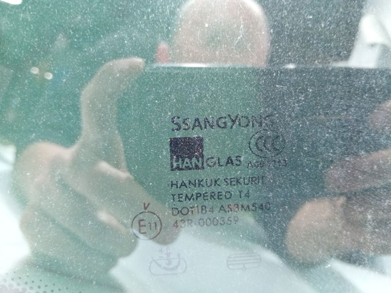 Recambio de luna custodia trasera izquierda para ssangyong rodius i 2.7 xdi referencia OEM IAM   