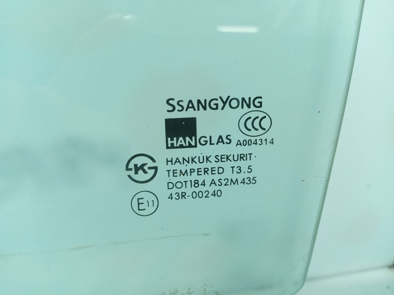 Recambio de luna delantera izquierda para ssangyong rodius i 2.7 xdi referencia OEM IAM 7231121010  