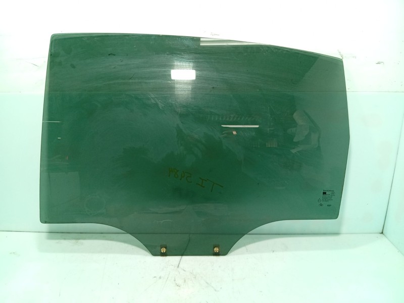 Recambio de luna trasera izquierda para ssangyong rodius i 2.7 xdi referencia OEM IAM 7331121010  