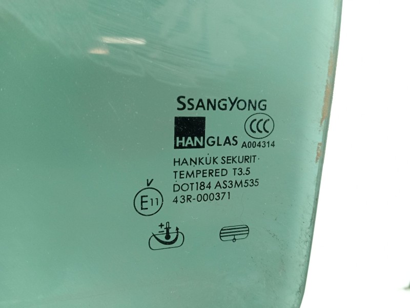 Recambio de luna trasera izquierda para ssangyong rodius i 2.7 xdi referencia OEM IAM 7331121010  