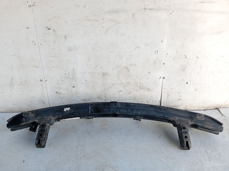 Recambio de refuerzo paragolpes delantero para ssangyong rodius i 2.7 xdi referencia OEM IAM   