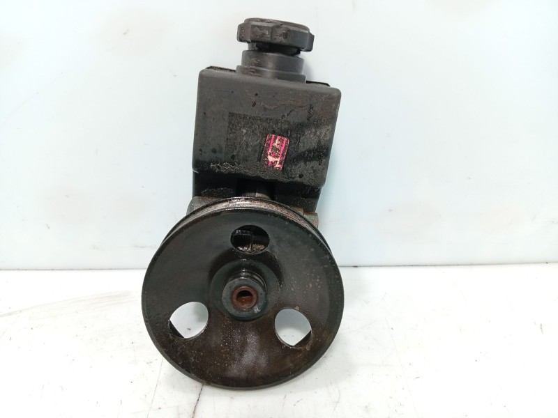 Recambio de bomba direccion para ssangyong rodius i 2.7 xdi referencia OEM IAM 6654602180  