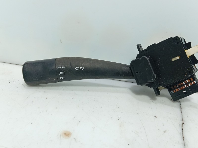 Recambio de mando volante para ssangyong rodius i 2.7 xdi referencia OEM IAM 8591A21140  