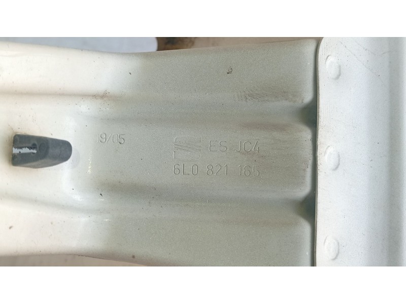Recambio de aleta delantera izquierda para seat ibiza iii (6l1) 1.4 16v referencia OEM IAM 6L0821021C  
