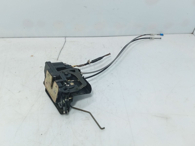 Recambio de cerradura puerta delantera izquierda para ssangyong rodius i 2.7 xdi referencia OEM IAM 7121021024  