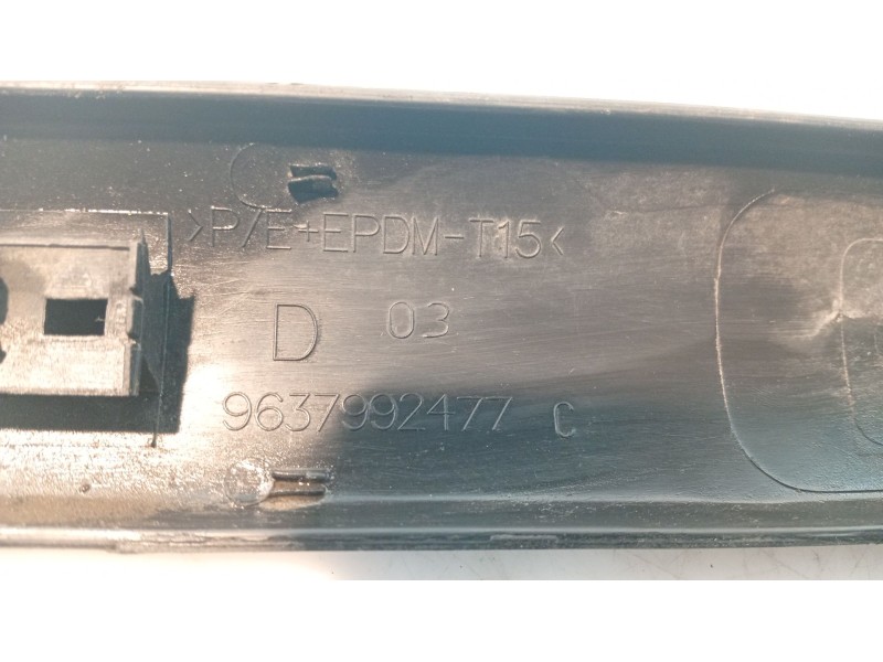 Recambio de moldura para citroën c3 i (fc_, fn_) 1.4 hdi referencia OEM IAM   