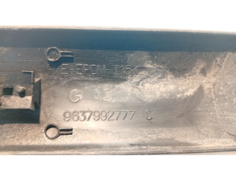 Recambio de moldura para citroën c3 i (fc_, fn_) 1.4 hdi referencia OEM IAM   