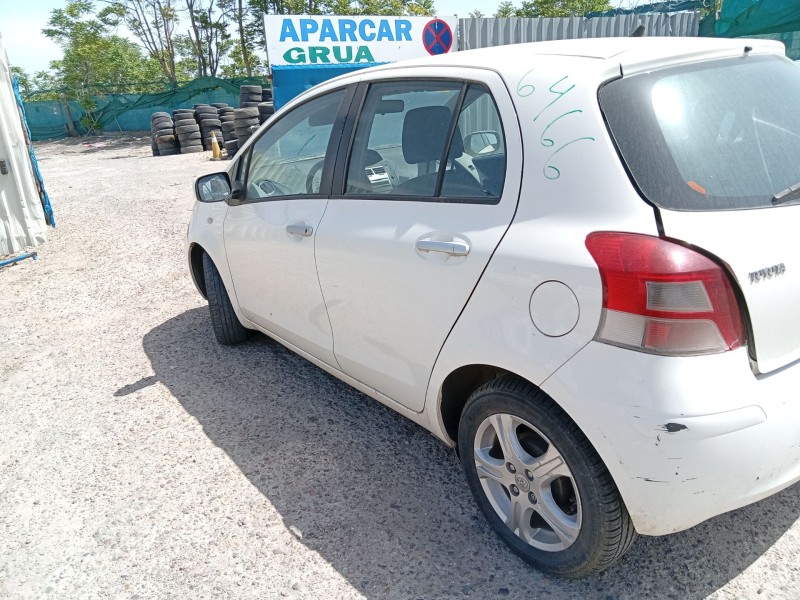 toyota yaris (_p9_) del año 2010