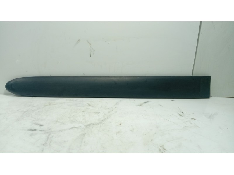 Recambio de moldura puerta trasera izquierda para citroën xsara picasso (n68) 1.6 referencia OEM IAM   