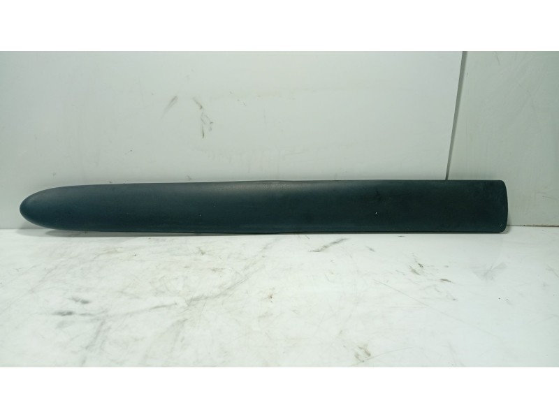 Recambio de moldura puerta delantera izquierda para citroën xsara picasso (n68) 1.6 referencia OEM IAM   