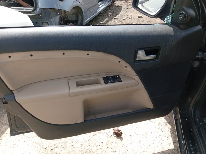 ford mondeo iii sedán (b4y) del año 2005