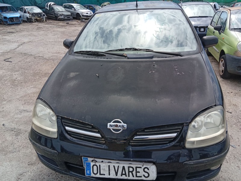 nissan almera tino (v10) del año 2004
