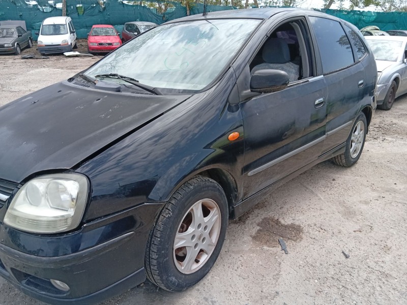nissan almera tino (v10) del año 2004