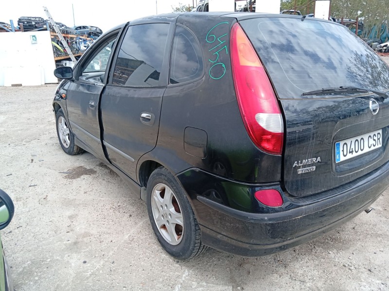 nissan almera tino (v10) del año 2004