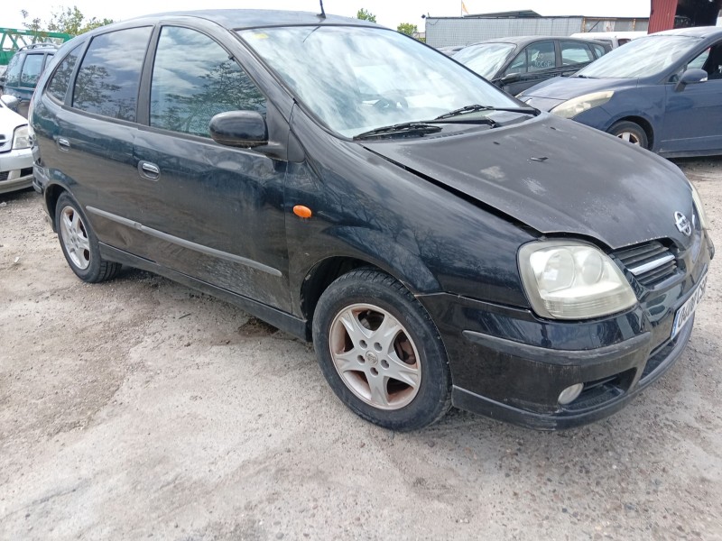 nissan almera tino (v10) del año 2004