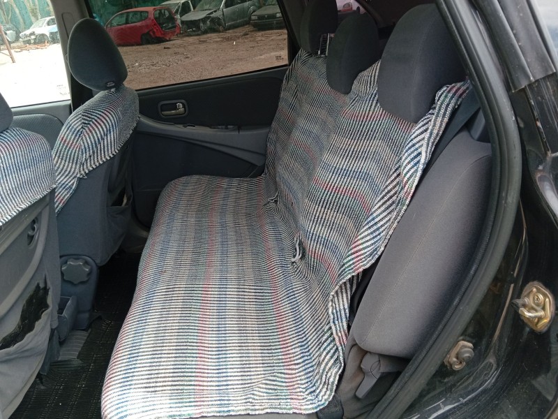 nissan almera tino (v10) del año 2004