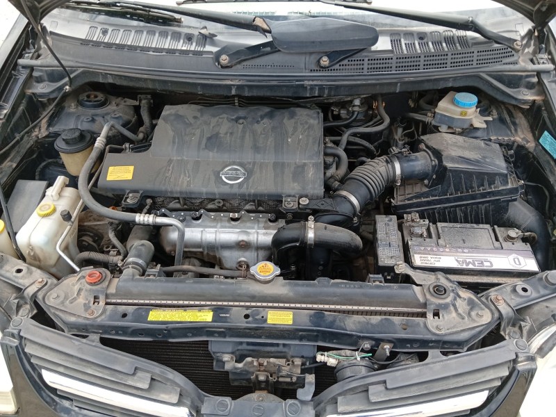 nissan almera tino (v10) del año 2004