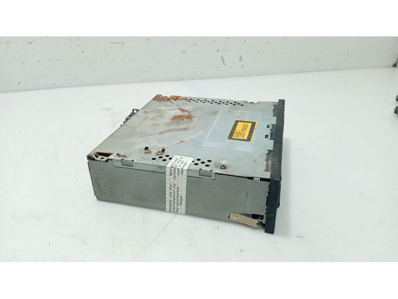 Recambio de sistema audio / radio cd para audi a4 b6 avant (8e5) 2.4 referencia OEM IAM   