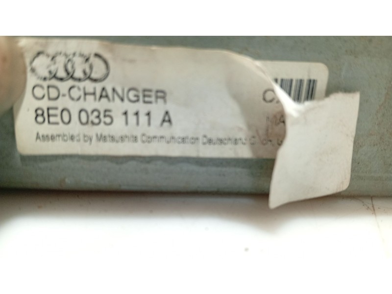 Recambio de sistema audio / radio cd para audi a4 b6 avant (8e5) 2.4 referencia OEM IAM   