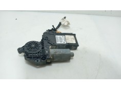 Recambio de motor elevalunas trasero izquierdo para audi a4 b6 avant (8e5) 2.4 referencia OEM IAM    2