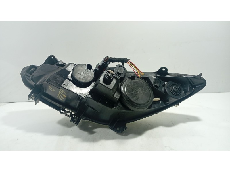 Recambio de faro derecho para peugeot 307 sw (3h) 1.6 hdi 110 referencia OEM IAM 620686  
