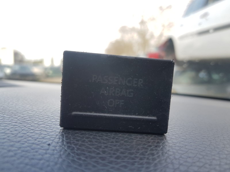 Recambio de interruptor para volkswagen touareg (7la) 2.5 tdi   |   0.02 - 0.07 | 2002 - 2007 | 174 cv / 128 kw referencia OEM I