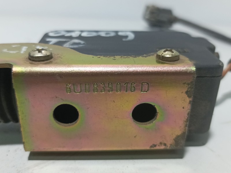 Recambio de cerradura puerta trasera derecha para skoda felicia berlina ( 791) glx referencia OEM IAM 6U0837014  