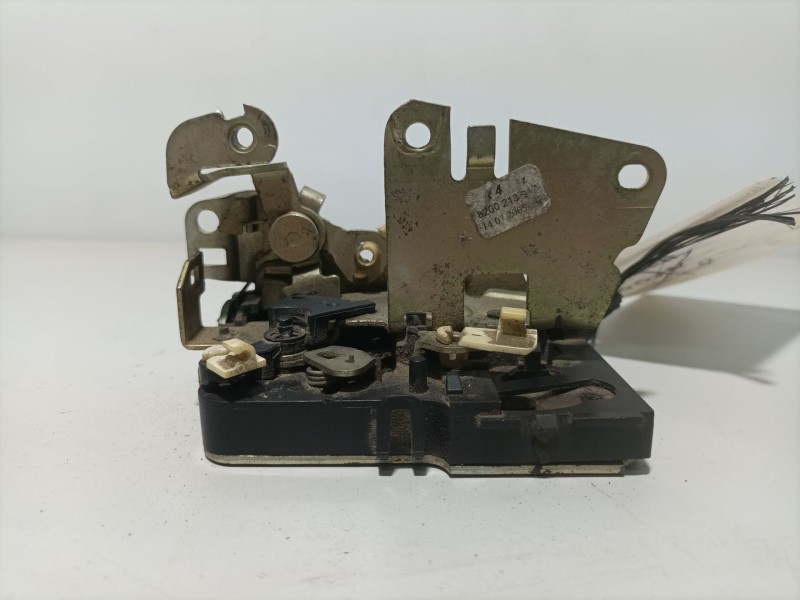 Recambio de cerradura puerta delantera derecha para dacia logan 1.4 cat referencia OEM IAM 8200213917  