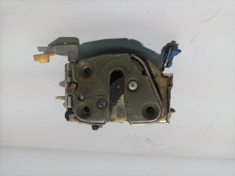 Recambio de cerradura puerta delantera izquierda para nissan serena (c23m) 2.3 diesel referencia OEM IAM 8055361U06  