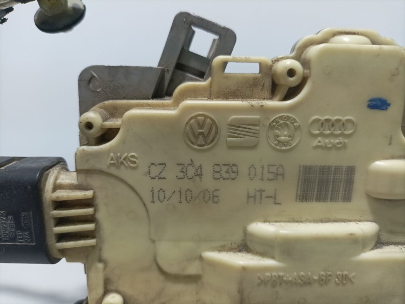 Recambio de cerradura puerta trasera izquierda para volkswagen passat berlina (3c2) referencia OEM IAM 3C4839015A  