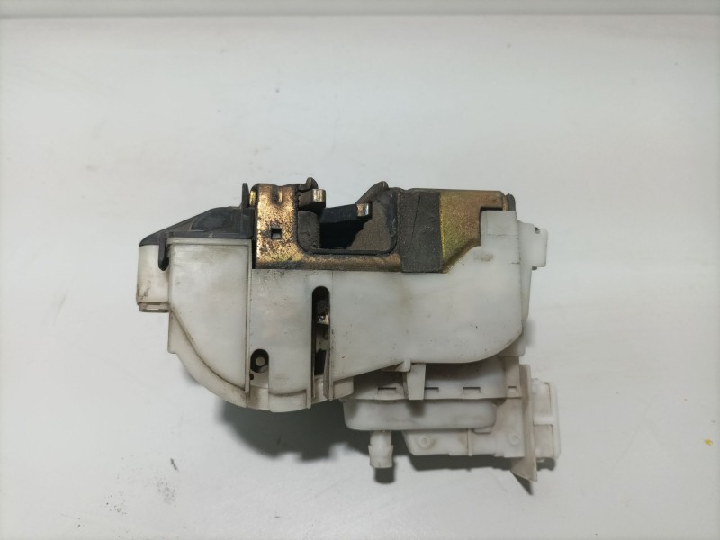 Recambio de cerradura puerta delantera derecha para seat ibiza (6k1) stella referencia OEM IAM 1hs862154  