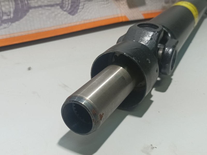 Recambio de cardan delantero para nissan serena c23m referencia OEM IAM TN-62-2300  