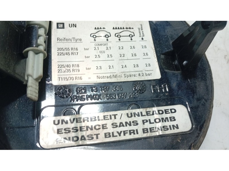 Recambio de tapa combustible para opel astra h twintop (a04) 1.8 (l67) referencia OEM IAM   
