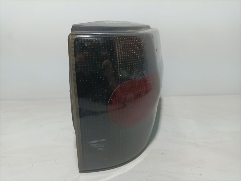 Recambio de piloto trasero izquierdo para renault 19 hatchback (b/c53) referencia OEM IAM   