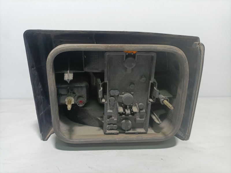 Recambio de piloto trasero izquierdo para renault 19 hatchback (b/c53) referencia OEM IAM   