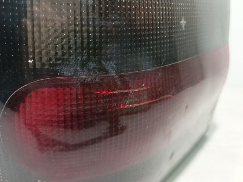 Recambio de piloto trasero izquierdo para renault 19 hatchback (b/c53) referencia OEM IAM   